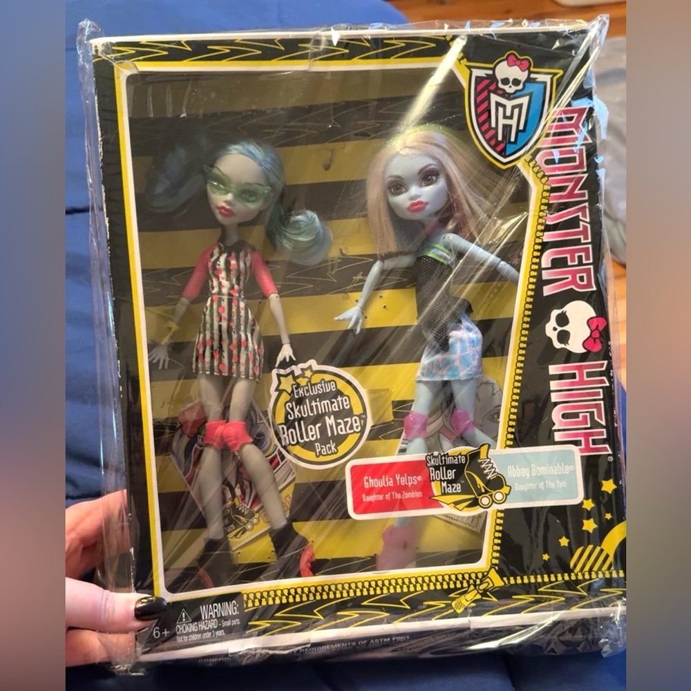 Skultimate Roller Maze Pack Ghoulia Yelps® & Abbey Bominable June 2012